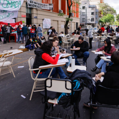 universitarios-argentinos-profundizan-protesta-por-presupuesto-con-un-nuevo-paro