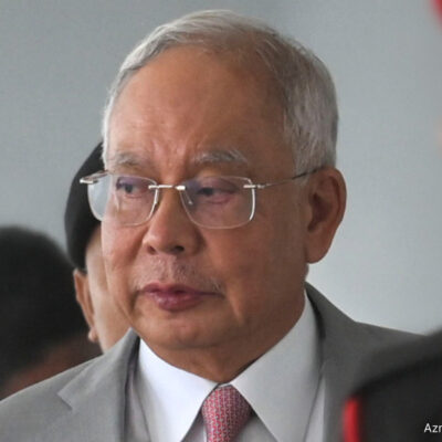 in-hindsight,-i-have-certain-regrets:-najib-tells-src-lawyer