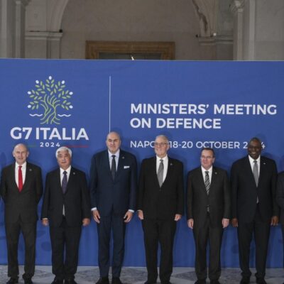 g-7-gynybos-ministrai-susirupine-del-ispuoliu-pries-taikdarius,-zada-parama-kyjivui