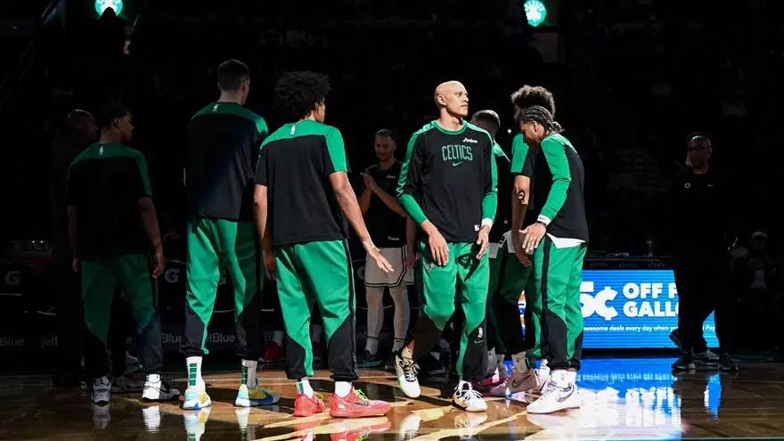 los-boston-celtics-inician-la-defensa-de-su-titulo-en-una-temporada-con-grandes-aspiraciones