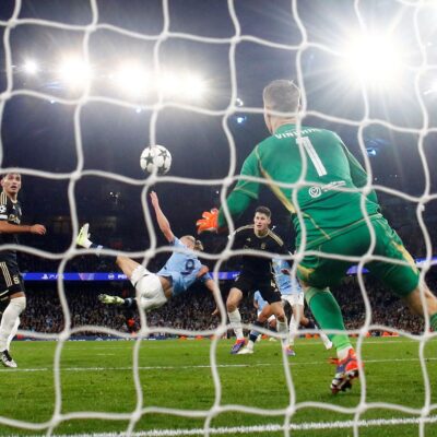 con-un-golazo-de-haaland:-manchester-city-aplasta-al-sparta-praga-y-sigue-solido-en-la-champions