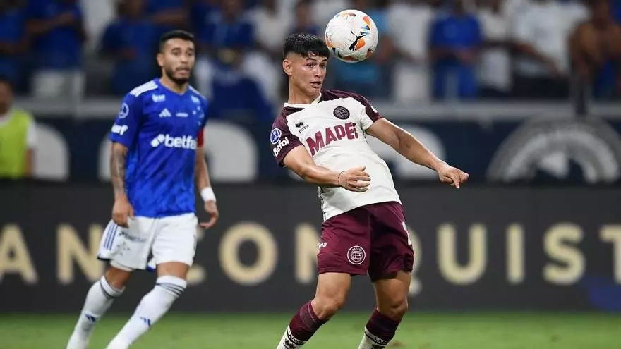 copa-sudamericana:-lanus-rescata-un-valioso-empate-1-1-ante-cruzeiro-en-la-ida-de-las-semifinales