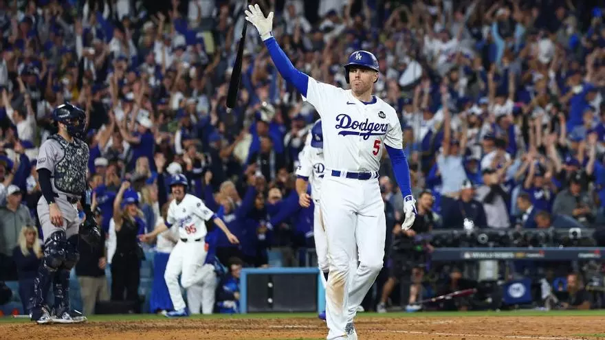 yankees-vs-dodgers:-‘grand-slam’-de-freeman-le-dio-la-ventaja-a-los-angeles-en-inicio-de-la-serie-mundial