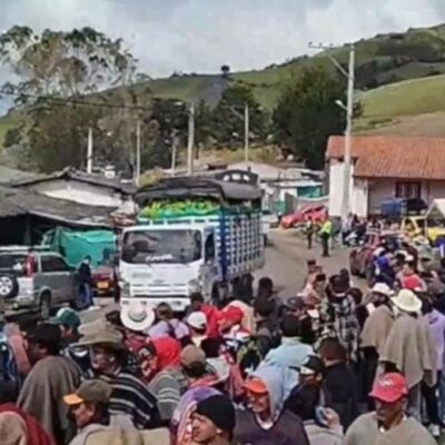 atencion:-campesinos-levantan-bloqueos-en-la-via-cucuta-bucaramanga