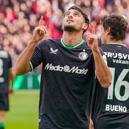 feyenoord-spits-carranza-eert-overleden-ex-teamgenoot-(25)-na-goal-in-utrecht