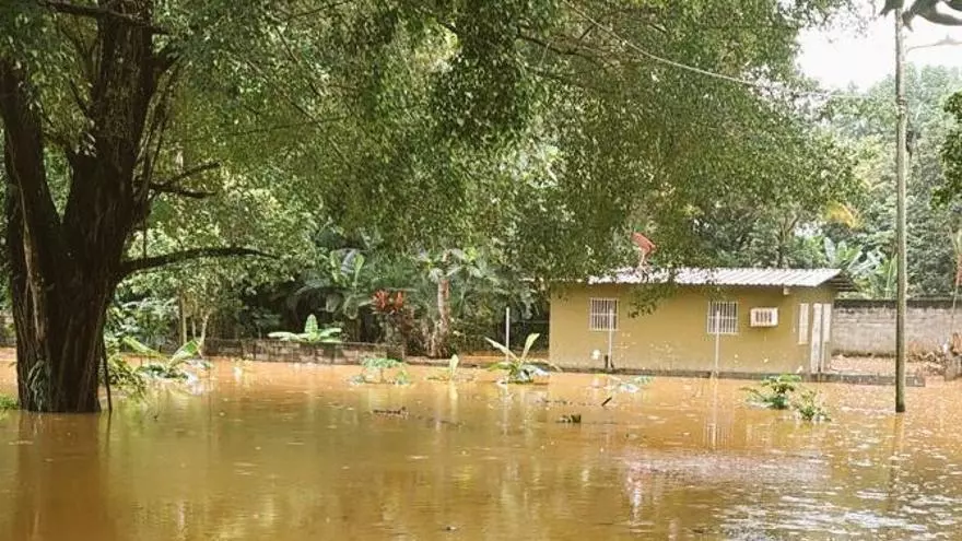 declaran-alerta-amarilla-en-tres-provincias-y-una-comarca-ante-prolongacion-de-lluvias