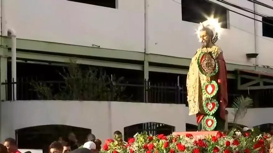 procesion-de-san-judas-tadeo-recorrio-las-calles-de-campo-lindbergh