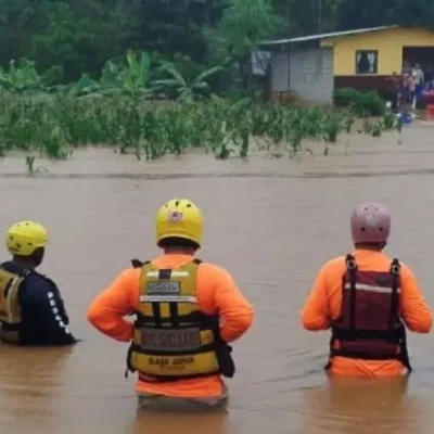 mal-tiempo-deja-a-su-paso-inundaciones,-caida-de-arboles-y-deslizamientos-de-tierra-en-varias-regiones-del-pais